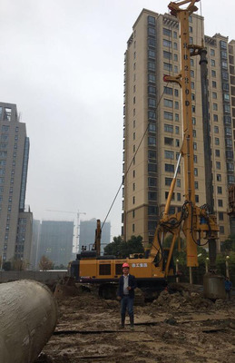 安徽同铸携手徐工，以全新钻机助力利华世纪新城建设